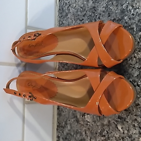 Qupid Orange Slingback Platform Heels. Size 6.5 - Picture 4 of 8